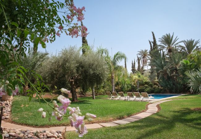 Villa in Marrakech Palmeraie - Yenmoz Villa in Marrakech Palmeraie - Yenmoz